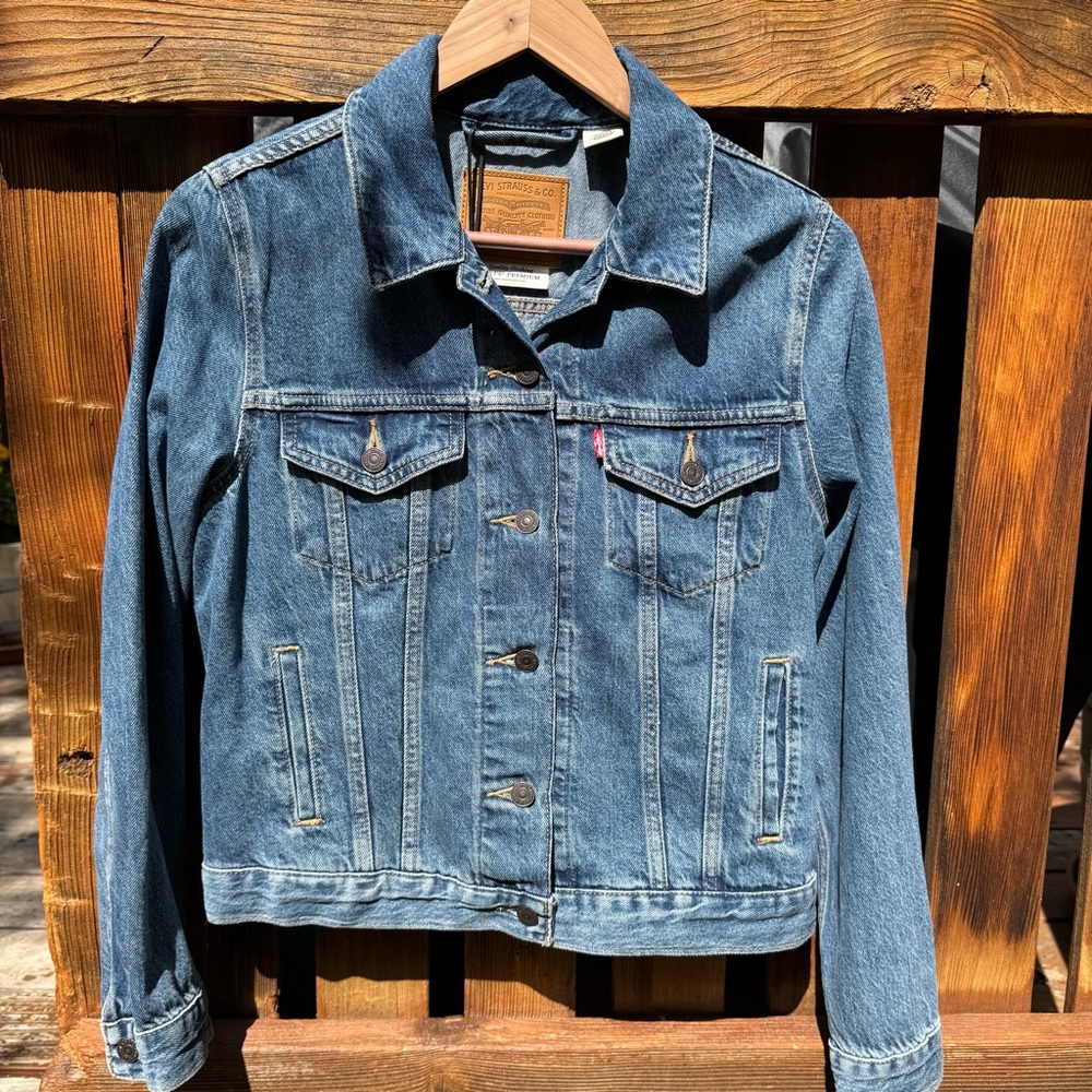 NWT Levi’s Original Trucker Jacket